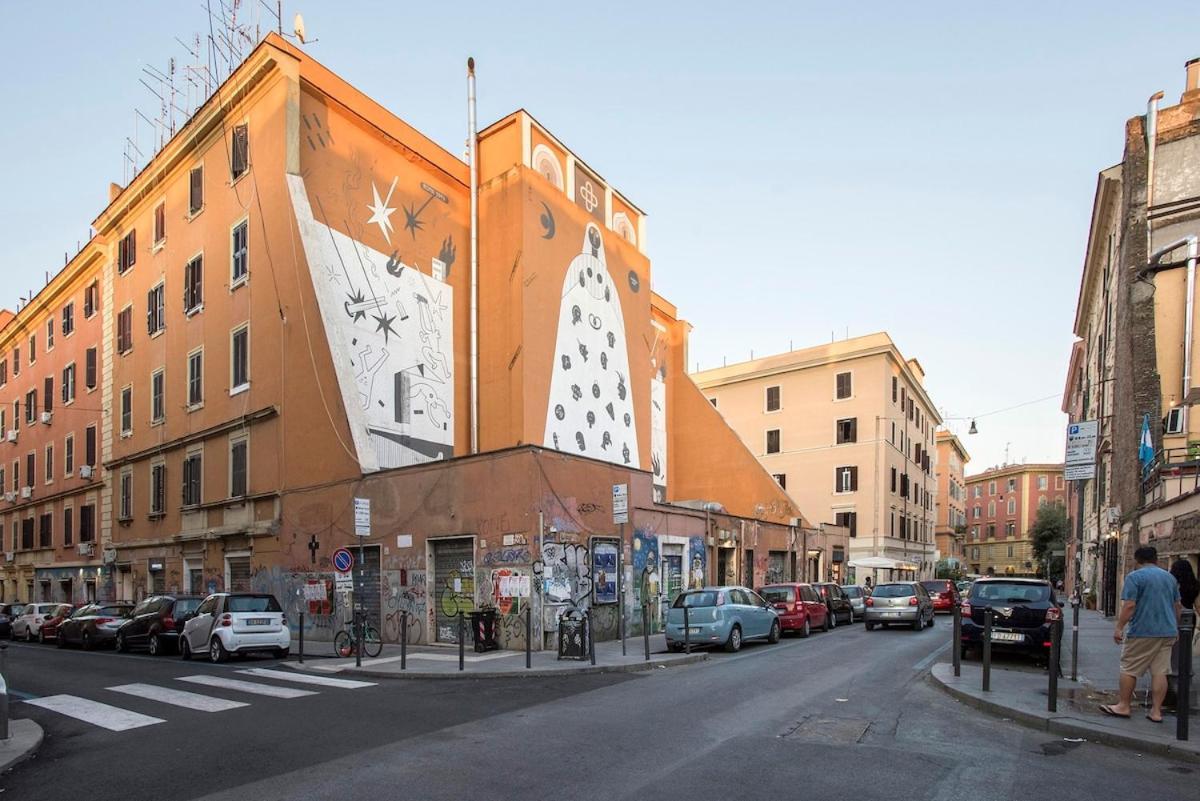 Urban Oasis With Balcony And Free Private Parking Apartment Rom